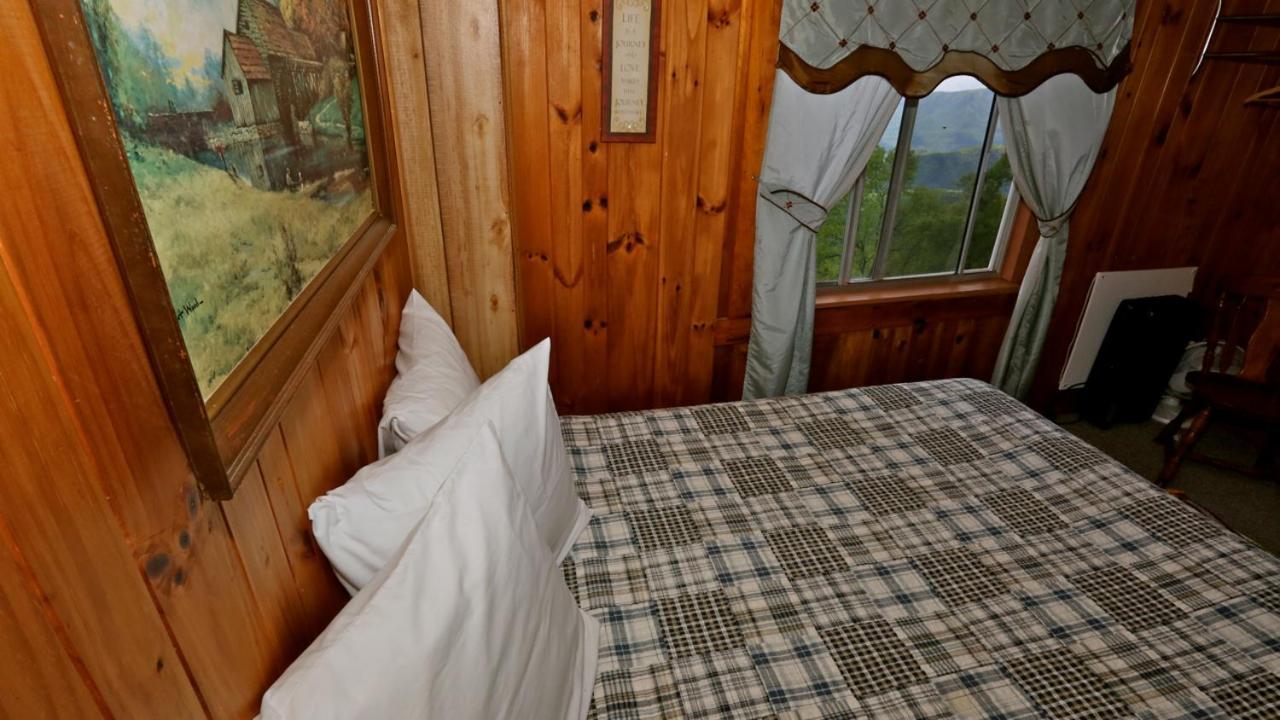 Alpine Inn Little Switzerland Exteriér fotografie
